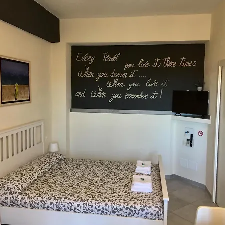 Perfect Station Apartment