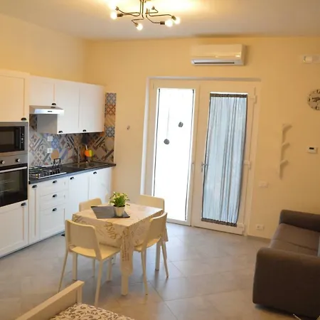Perfect Station Apartment
