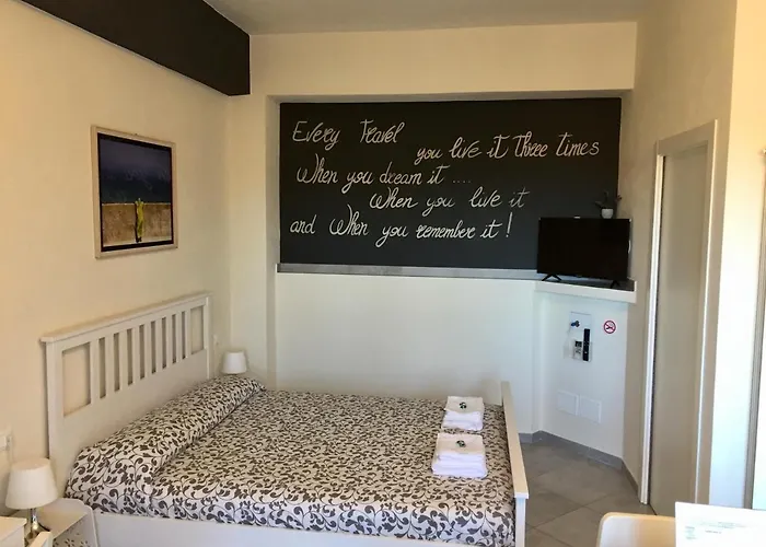 Perfect Station Apartment