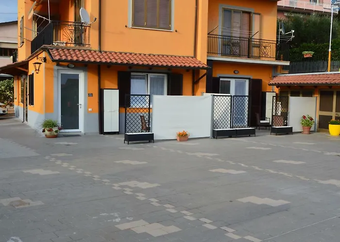 Perfect Station Apartment